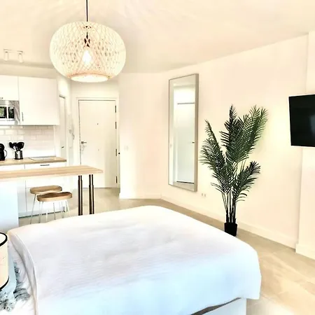 New Studio, Terrace, Parking, And Pool By 10tosea פואנגירולה