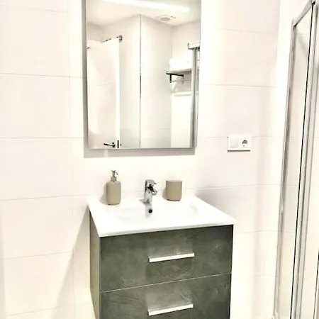 New Studio, Terrace, Parking, And Pool By 10tosea * פואנגירולה