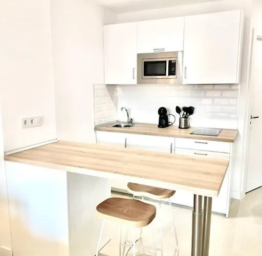 New Studio, Terrace, Parking, And Pool By 10tosea Фуэнхирола