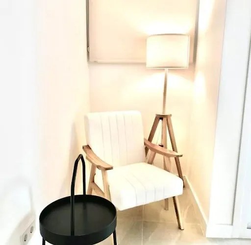 Апартаменты New Studio, Terrace, Parking, And Pool By 10tosea Фуэнхирола